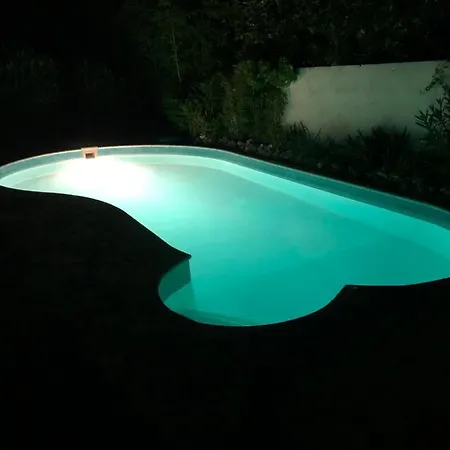 ヴィラ Beautiful In Pool Garden Near Beach ザダル